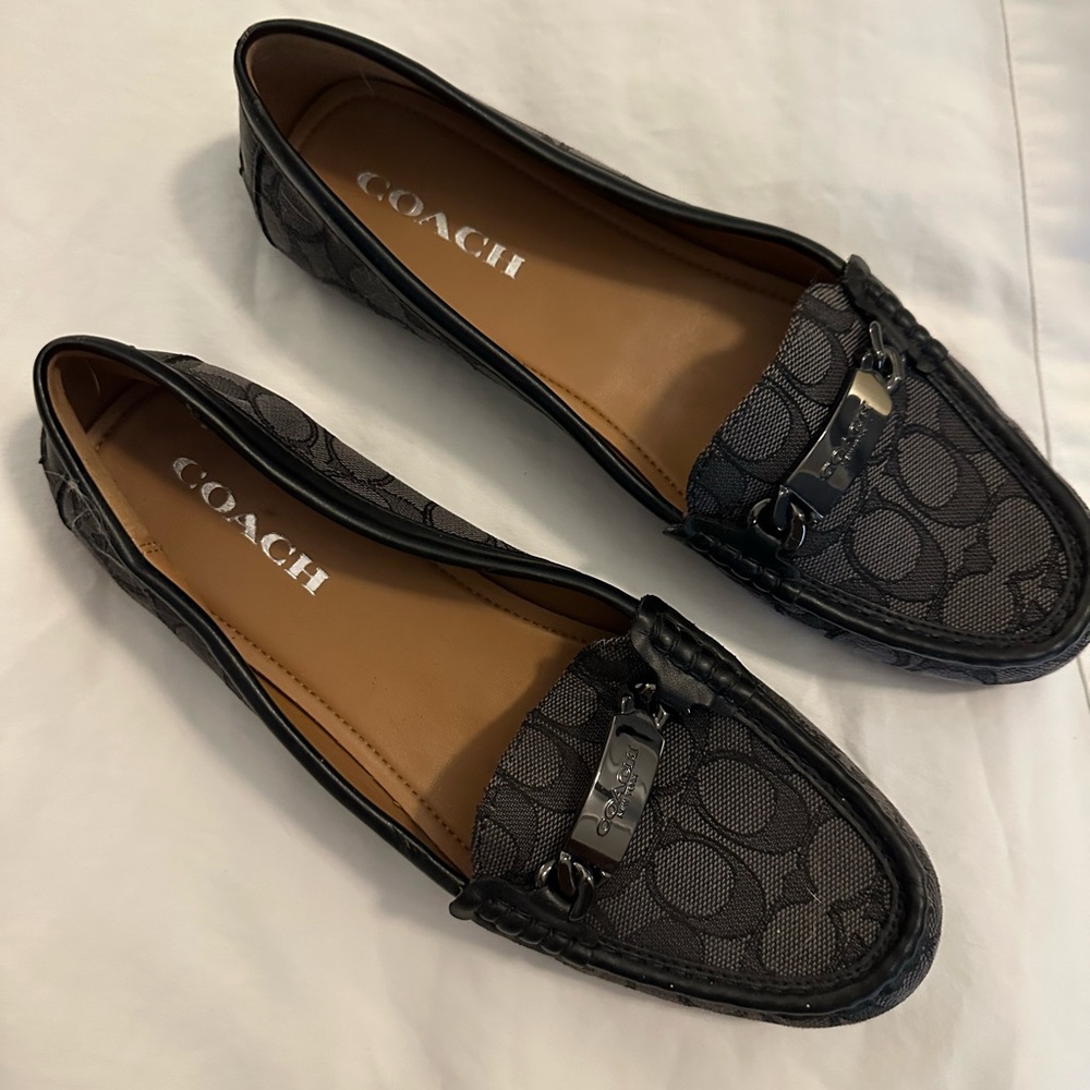 Coach Women's Olive (but looks black/grey) Loafers